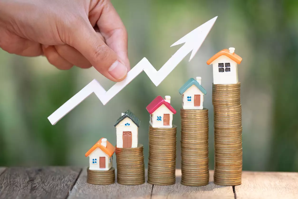 Variance in daily life-house price trends